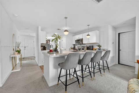 Casa en venta en Port St. Lucie, Florida, 3 dormitorios, 143.26 m2 № 1923211 - foto 5