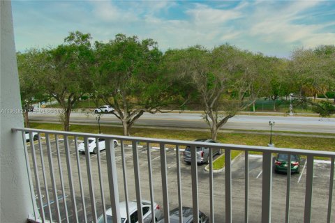 Condo in Hollywood, Florida, 1 bedroom  № 2024787 - photo 7