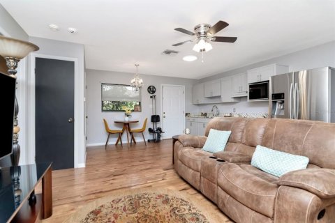 House in Land O' Lakes, Florida 3 bedrooms, 194.54 sq.m. № 1795661 - photo 21