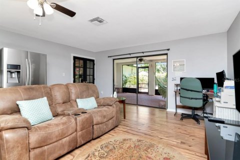 House in Land O' Lakes, Florida 3 bedrooms, 194.54 sq.m. № 1795661 - photo 22