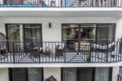 Copropriété à vendre à Fort Lauderdale, Floride: 2 chambres, 102.19 m2 № 2037699 - photo 29