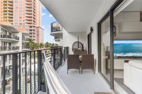 Copropriété à vendre à Fort Lauderdale, Floride: 2 chambres, 102.19 m2 № 2037699 - photo 21