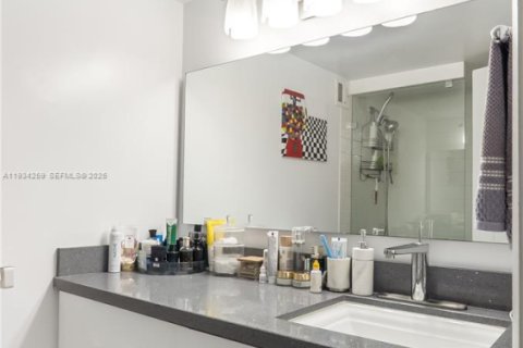 Copropriété à vendre à Fort Lauderdale, Floride: 2 chambres, 102.19 m2 № 2037699 - photo 14