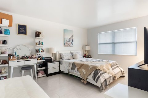 Copropriété à vendre à Fort Lauderdale, Floride: 2 chambres, 102.19 m2 № 2037699 - photo 16