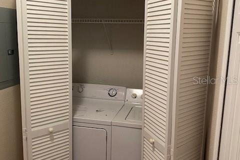 Condo in Orlando, Florida, 2 bedrooms  № 1608958 - photo 11