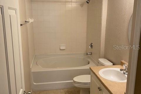 Condo in Orlando, Florida, 2 bedrooms  № 1608958 - photo 9