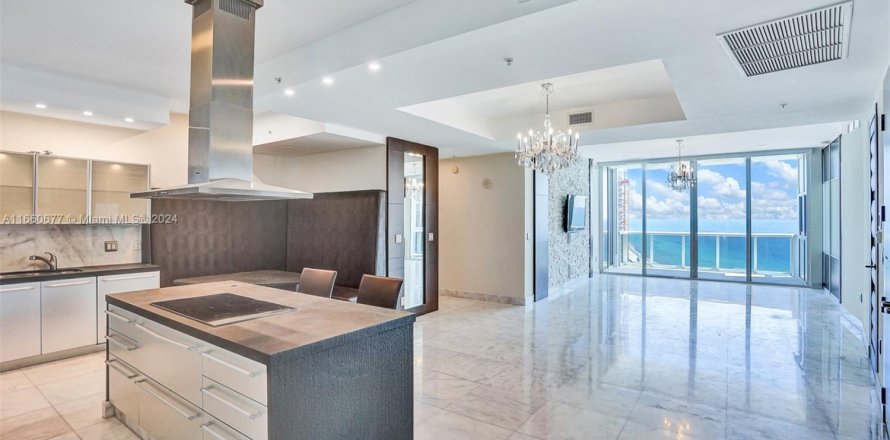 Condominio en Sunny Isles Beach, Florida, 3 dormitorios  № 1691543
