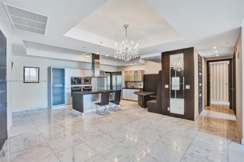 Condominio en venta en Sunny Isles Beach, Florida, 3 dormitorios, 201.97 m2 № 1691543 - foto 5