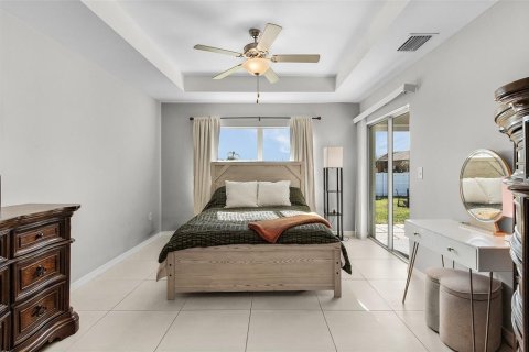 Casa en venta en Cape Coral, Florida, 3 dormitorios, 149.94 m2 № 1804800 - foto 3