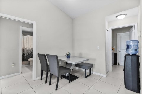 Casa en venta en Cape Coral, Florida, 3 dormitorios, 149.94 m2 № 1804800 - foto 9