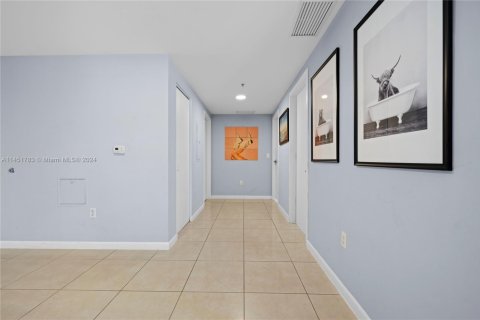 Copropriété à vendre à Miami, Floride: 2 chambres, 110.55 m2 № 1936287 - photo 19