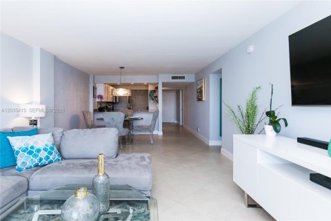 Condominio en alquiler en Boca Raton, Florida, 2 dormitorios, 104.98 m2 № 2087232 - foto 3