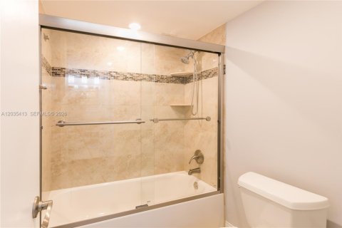 Condominio en alquiler en Boca Raton, Florida, 2 dormitorios, 104.98 m2 № 2087232 - foto 10
