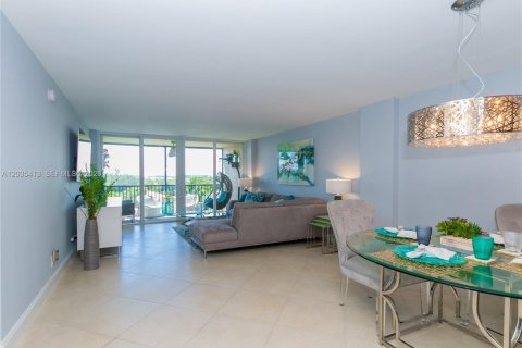 Condominio en alquiler en Boca Raton, Florida, 2 dormitorios, 104.98 m2 № 2087232 - foto 4