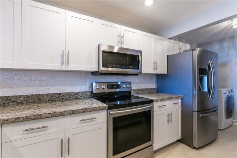 Condominio en alquiler en Boca Raton, Florida, 2 dormitorios, 104.98 m2 № 2087232 - foto 7