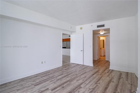 Copropriété à louer à Miami, Floride: 1 chambre, 76.64 m2 № 2044141 - photo 6
