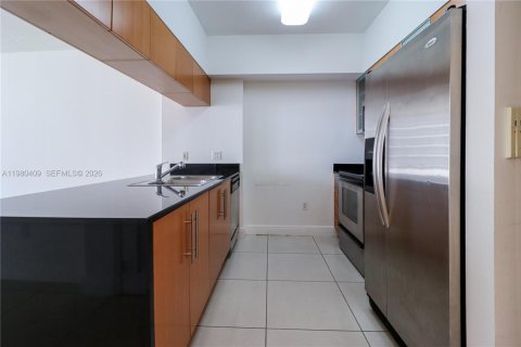 Copropriété à louer à Miami, Floride: 1 chambre, 76.64 m2 № 2044141 - photo 4