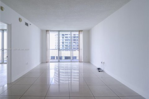 Copropriété à louer à Miami, Floride: 1 chambre, 76.64 m2 № 2044141 - photo 3