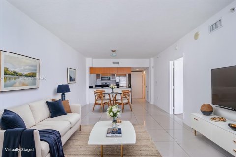Copropriété à louer à Miami, Floride: 1 chambre, 76.64 m2 № 2044141 - photo 2