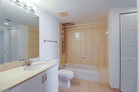 Copropriété à louer à Miami, Floride: 1 chambre, 76.64 m2 № 2044141 - photo 7