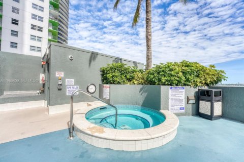 Copropriété à louer à Miami, Floride: 1 chambre, 76.64 m2 № 2044141 - photo 16