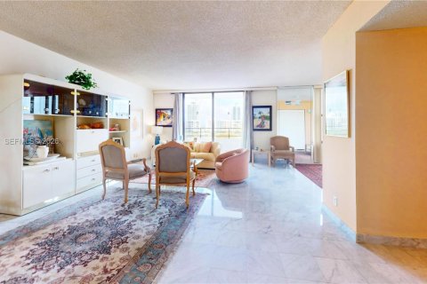 Condominio en venta en Hallandale Beach, Florida, 2 dormitorios, 118.91 m2 № 2046413 - foto 4