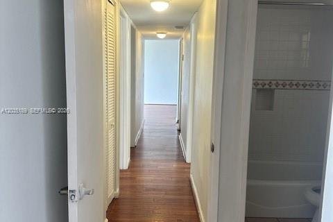 Copropriété à vendre à Miami, Floride: 3 chambres, 118.82 m2 № 2084223 - photo 4