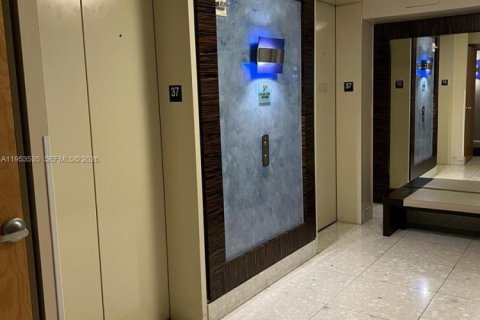 Condominio en alquiler en Miami, Florida, 41.9 m2 № 2007895 - foto 8