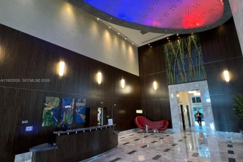 Condominio en alquiler en Miami, Florida, 41.9 m2 № 2007895 - foto 7