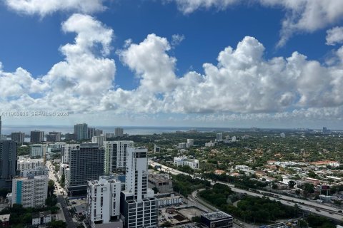 Condominio en alquiler en Miami, Florida, 41.9 m2 № 2007895 - foto 25