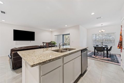 Adosado en venta en Howey-in-the-Hills, Florida, 4 dormitorios, 195.47 m2 № 2098305 - foto 10