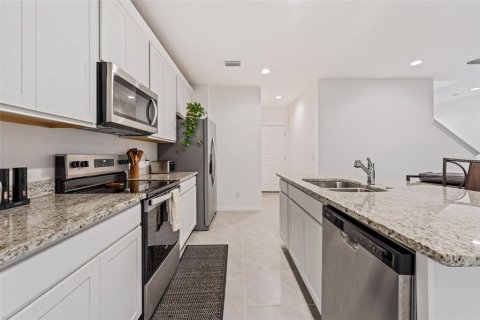 Adosado en venta en Howey-in-the-Hills, Florida, 4 dormitorios, 195.47 m2 № 2098305 - foto 8