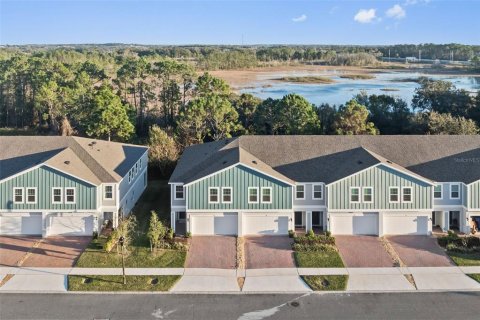 Adosado en venta en Howey-in-the-Hills, Florida, 4 dormitorios, 195.47 m2 № 2098305 - foto 30