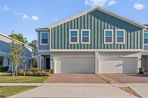 Adosado en venta en Howey-in-the-Hills, Florida, 4 dormitorios, 195.47 m2 № 2098305 - foto 2