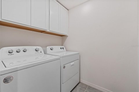 Adosado en venta en Howey-in-the-Hills, Florida, 4 dormitorios, 195.47 m2 № 2098305 - foto 24