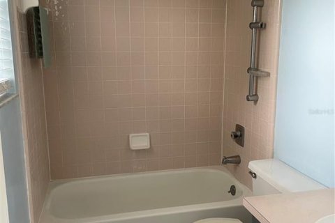 Casa en venta en Gainesville, Florida, 3 dormitorios, 145.76 m2 № 1555805 - foto 18