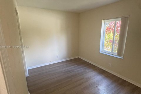 Casa en alquiler en North Lauderdale, Florida, 3 dormitorios, 106.65 m2 № 1991854 - foto 16