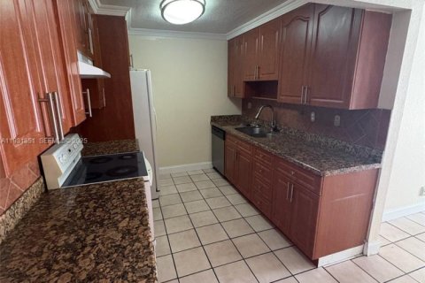 Casa en alquiler en North Lauderdale, Florida, 3 dormitorios, 106.65 m2 № 1991854 - foto 7