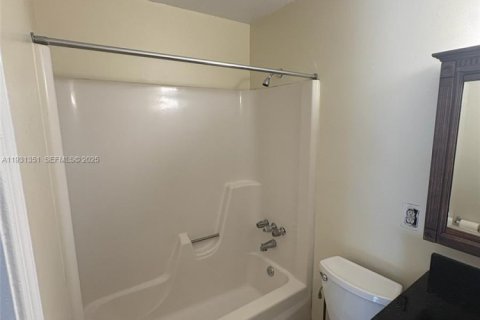 Casa en alquiler en North Lauderdale, Florida, 3 dormitorios, 106.65 m2 № 1991854 - foto 18