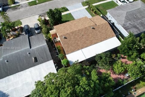 Casa en alquiler en North Lauderdale, Florida, 3 dormitorios, 106.65 m2 № 1991854 - foto 4