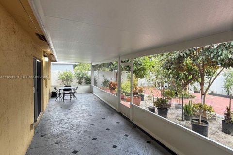 Casa en alquiler en North Lauderdale, Florida, 3 dormitorios, 106.65 m2 № 1991854 - foto 23