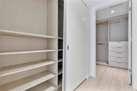 Купить кондоминиум в Бей-Харбор-Айлендс, Флорида 2 спальни, 114.83м2, № 2090725 - фото 26