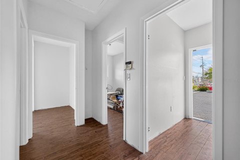 Immobilier commercial à louer à Winter Park, Floride: 51.1 m2 № 2229391 - photo 12