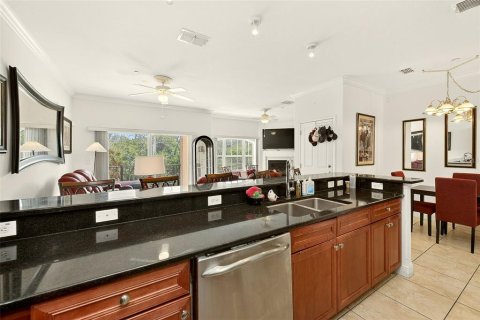 Townhouse in New Port Richey, Florida 3 bedrooms, 183.2 sq.m. № 2156162 - photo 14