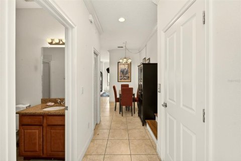 Townhouse in New Port Richey, Florida 3 bedrooms, 183.2 sq.m. № 2156162 - photo 7