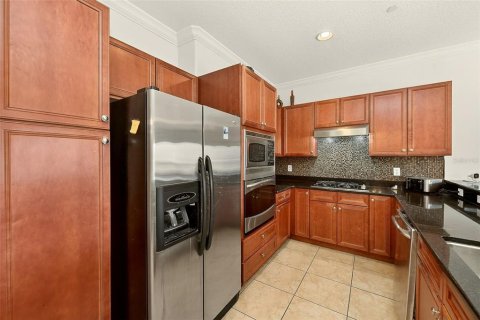 Townhouse in New Port Richey, Florida 3 bedrooms, 183.2 sq.m. № 2156162 - photo 11