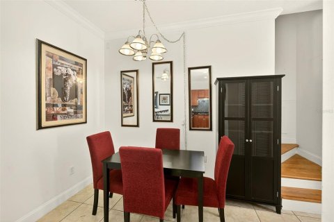 Townhouse in New Port Richey, Florida 3 bedrooms, 183.2 sq.m. № 2156162 - photo 16