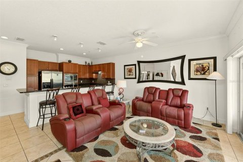 Townhouse in New Port Richey, Florida 3 bedrooms, 183.2 sq.m. № 2156162 - photo 22