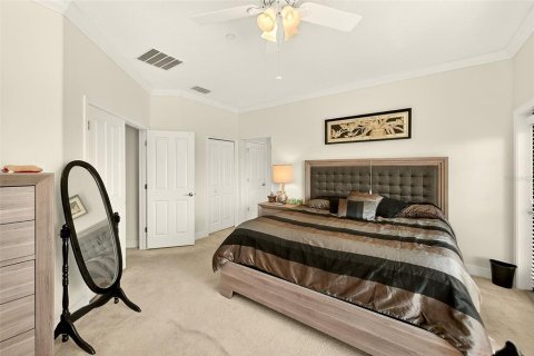 Townhouse in New Port Richey, Florida 3 bedrooms, 183.2 sq.m. № 2156162 - photo 30