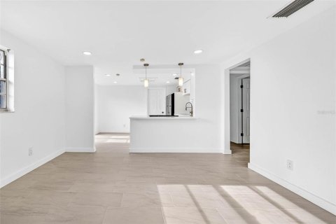 Купить коммерческую недвижимость в Тампа, Флорида 4 спальни, 168.62м2, № 1914087 - фото 14